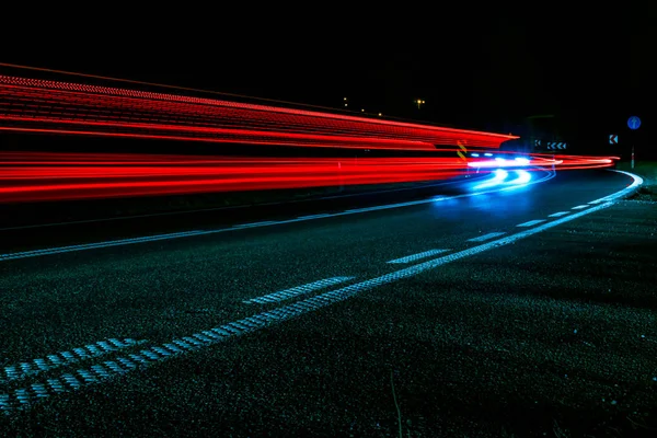 Luces de coches con noche — Foto de Stock