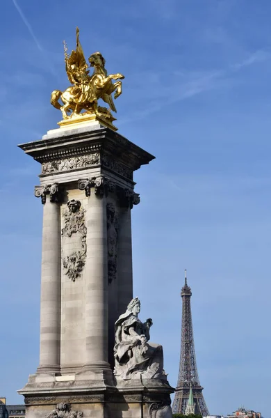 Tour Eiffel Pont Alexandre Iii Com Céu Azul Paris França — Fotografia de Stock