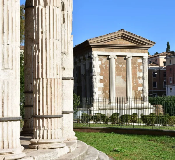 Tempio Portuno Tempio Ercole Vincitore 약자입니다 로마의 고전적 그리스 양식의 — 스톡 사진