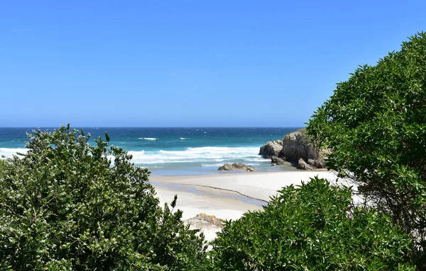 Beach Trees Turquoise Sea Waves Cliff Blue Sky Viveiro Lugo — Stock Photo, Image