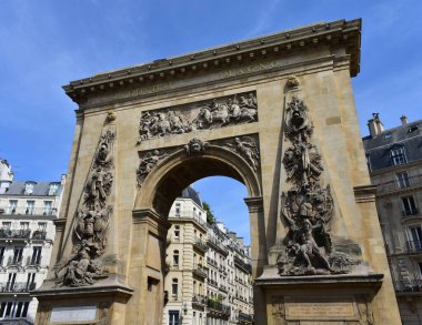 Porte Saint Denis, 1672 'de 14. Louis tarafından dikilmiş zafer kemeri. Paris, Fransa.
