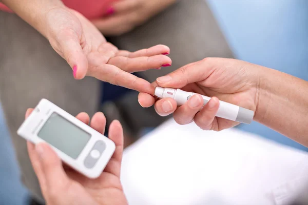 Gebelerde kan şekeri kontrolü