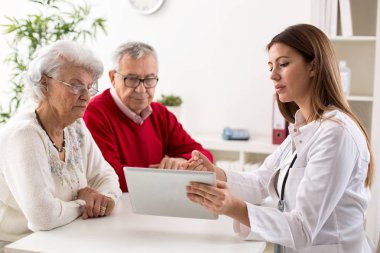 Üst düzey çift doktora danışarak üzerinde