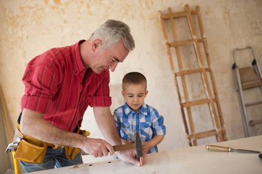Dede ve torunu atölye