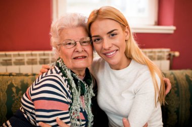 Portair güzel güzel iki nesil aile evde