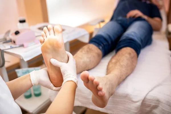 Masculino Pedicure Conceito Pés Pedicure Relaxante Pés Pedicure Para Homens — Fotografia de Stock