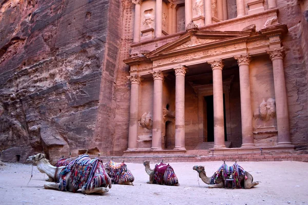 Antike Felsenstadt Petra Khazneh Tempel Schatzkammer Schlucht Siq Jordanien — Stockfoto