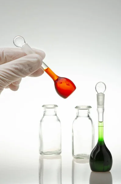 Хімічні Лабораторні Експерименти Аналізом — стокове фото