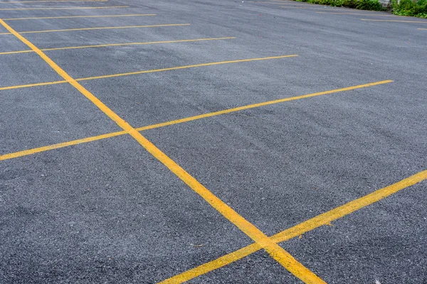 Parque de estacionamento vazio — Fotografia de Stock