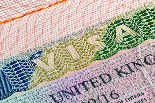 Carimbo de visto do Reino Unido no passaporte — Fotografia de Stock