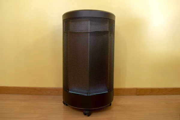 Modern gaz ısıtıcısı açık