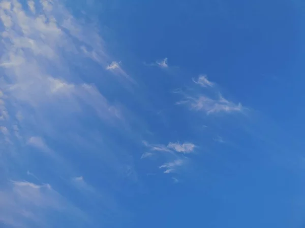 Cirrus White Clouds Blue Sky Natural Background Beautiful Nature Environment — 스톡 사진