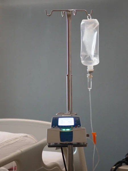 Patientens Saltlösning Matningsutrustning Set Lösning Dropp Avdelningen Sjukhus Saltvatten — Stockfoto