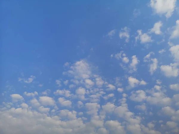 Altostratus Nubes Blancas Cielo Azul Fondo Natural Hermoso Entorno Natural —  Fotos de Stock