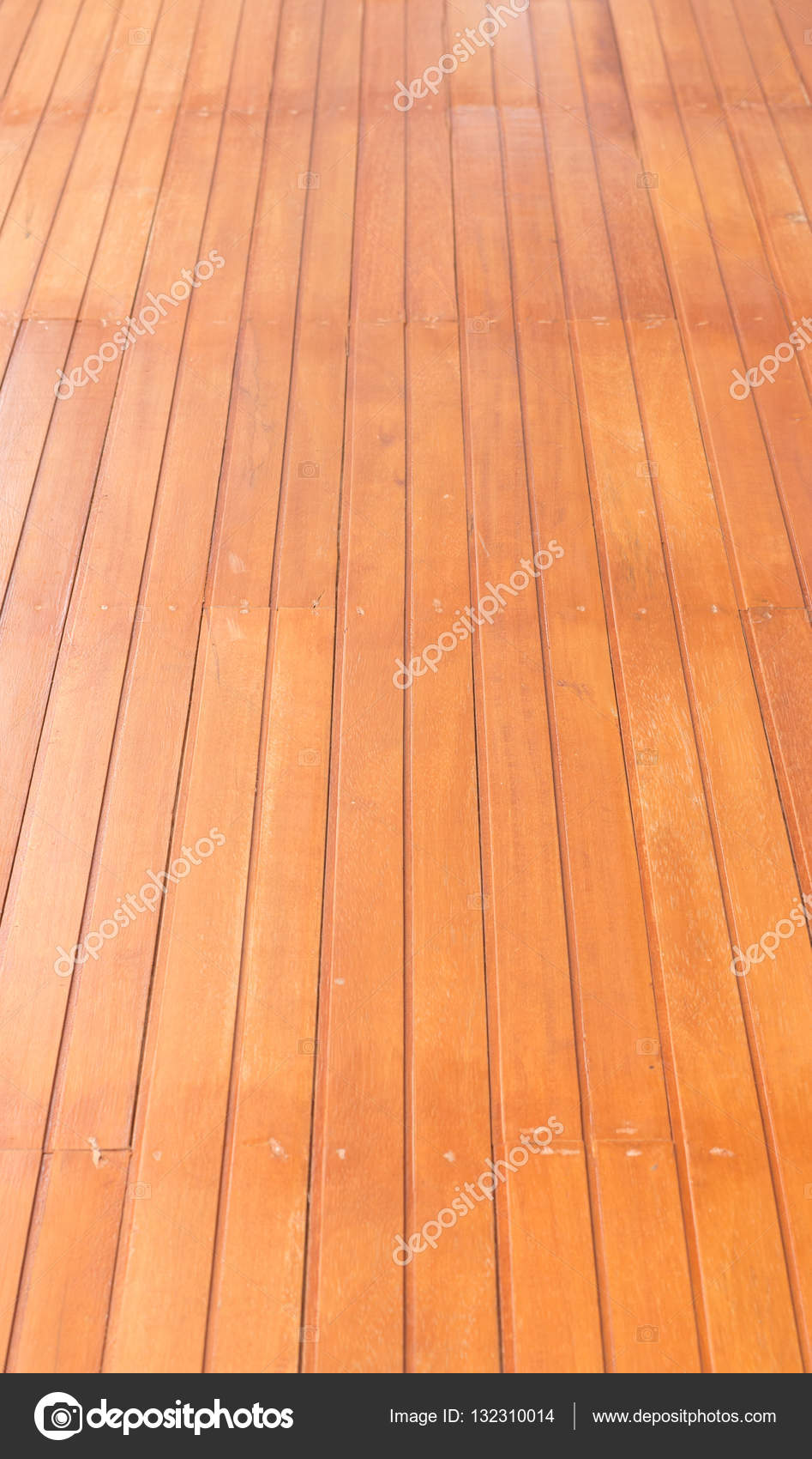 Table top view of wood texture in white light natural color back