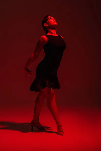 Beautiful Dancer Black Dress Performing Tango Dark Background Red Lighting — Stock Photo, Image