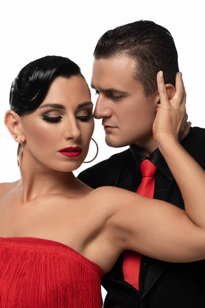 Atraente Dançarino Tocando Cabeça Parceiro Durante Realização Tango Isolado Branco — Fotografia de Stock