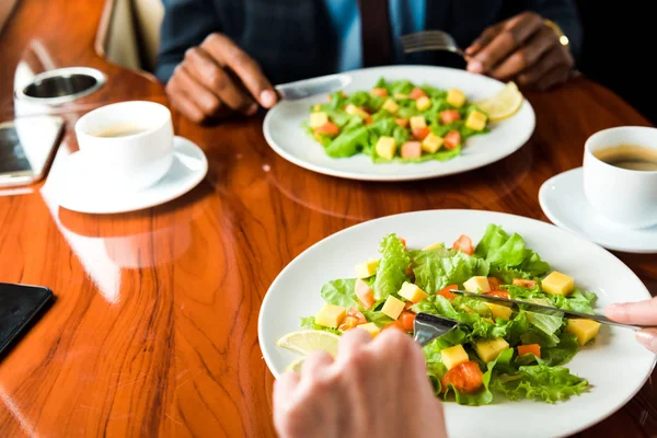 Cropped View African American Businessman Businesswoman Tasty Dishes Private Plane — Stock Photo, Image