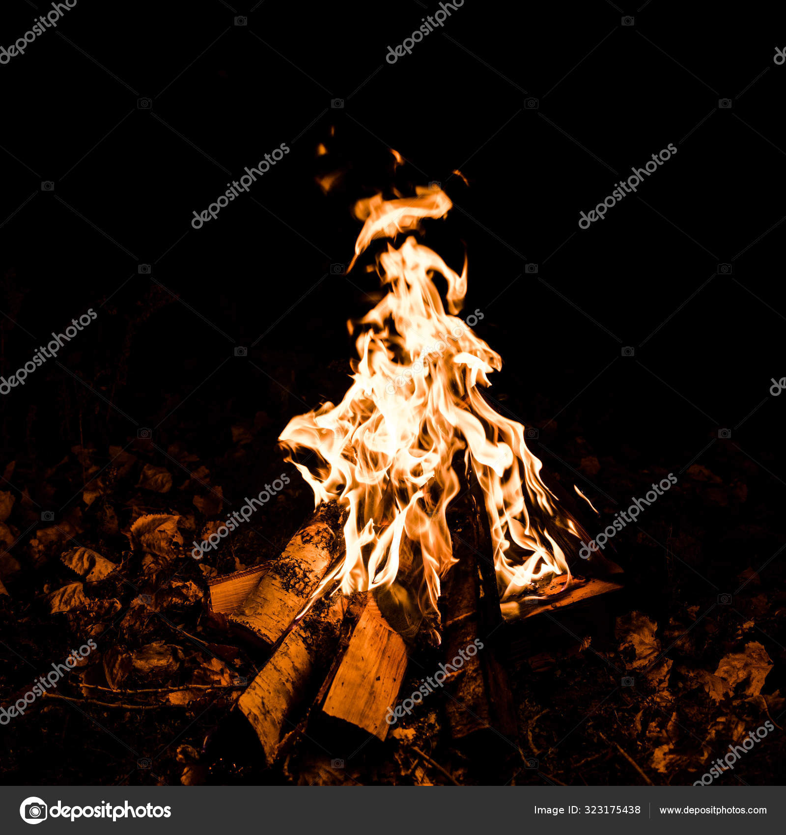 暗闇の中写真素材 ロイヤリティフリー暗闇の中画像 Depositphotos