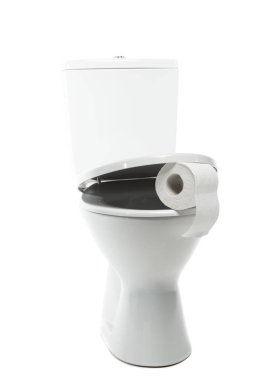Beyaz üzerine izole tuvalet kağıdı seramik temiz klozet