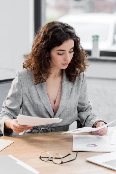 Attractive Account Manager Sitting Table Doing Paperwork — Stock Photo, Image