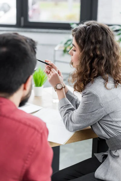 Selective Focus Account Manager Holding Pen Sitting Table Colleague — Stock Photo, Image