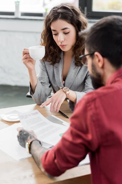 会話写真素材 ロイヤリティフリー会話画像 Depositphotos