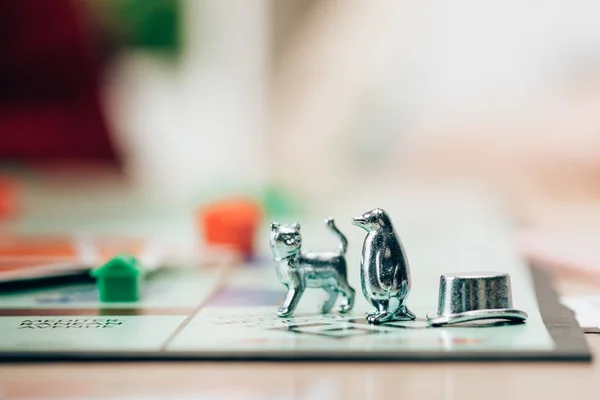 Kyiv Ukraine November 2019 Selective Focus Figures Monopoly Board Game — Stock Photo, Image