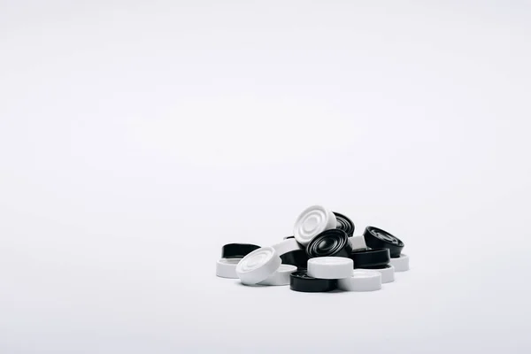 Чорно Білі Шашки Ізольовані Білому — стокове фото