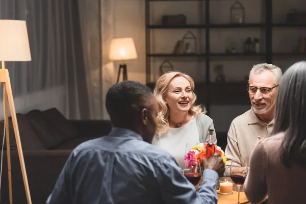 Selective Focus Smiling Man Woman Talking Multicultural Friends Dinner — Stock Photo, Image