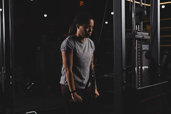 Young African American Girl Tattoo Exercising Gym — Stockfoto