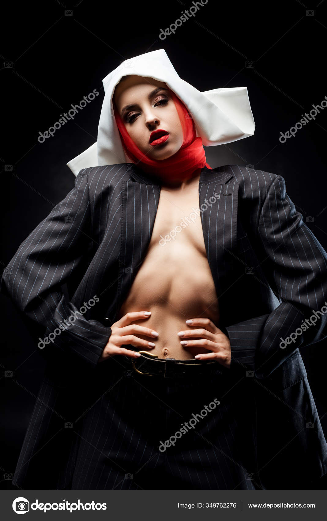   naked  a nun 