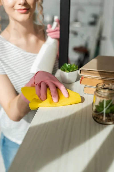 Cropped View Woman Cleaning Shelve Books Plants — Stock Photo, Image