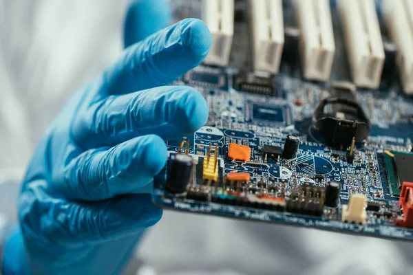 Close View Computer Motherboard Hands Engineer — Stock Photo, Image