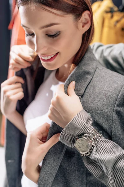 Selective Focus Trendy Stylist Wearing Jacket Smiling Model — Stock Photo, Image