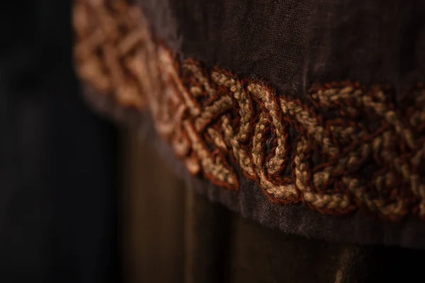 Close View Medieval Scottish Brown Clothes Embroidery — Stok Foto