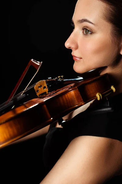 Schöne Professionelle Musikerin Spielt Symphonie Auf Geige Isoliert Auf Schwarz — Stockfoto