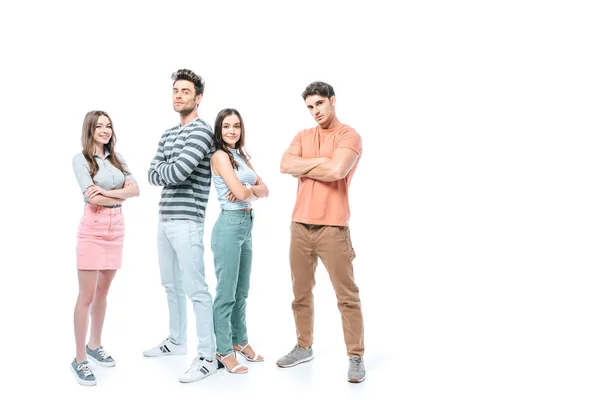 Amis confiants souriants debout avec les bras croisés, isolés sur blanc — Photo de stock