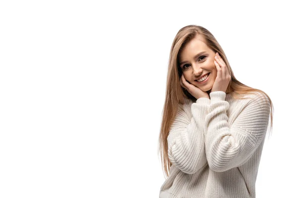 Attraktive fröhliche Pose in weißem Pullover, isoliert auf weiß — Stockfoto