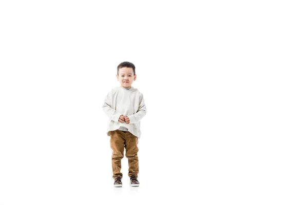 Sonriente poco asiático chico aislado en blanco - foto de stock