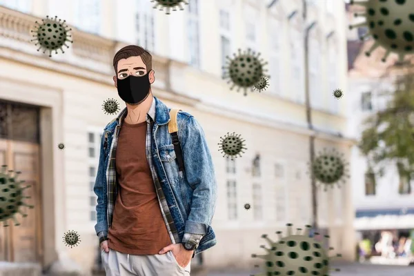 Hombre en máscara médica con la cara ilustrada y las manos en bolsillos en la calle, ilustración de bacterias - foto de stock