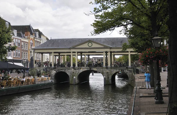 Fischmarkt in Leiden — Stockfoto