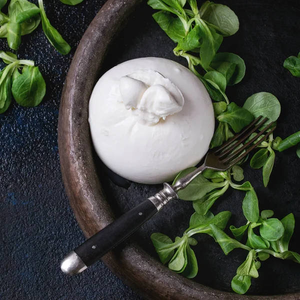 Burrata di formaggio italiano — Foto Stock