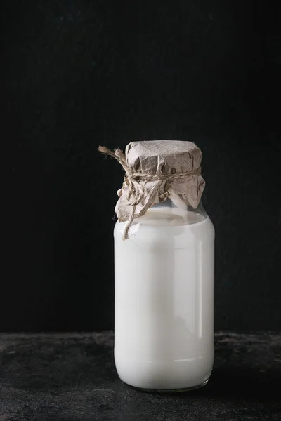 Glasflasche Milch — Stockfoto