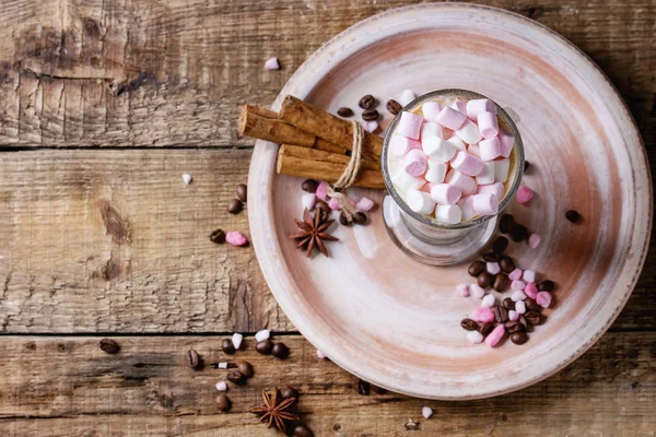 Café con leche y malvavisco — Foto de Stock