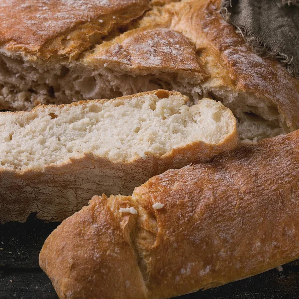 taze dilimlenmiş ekmek