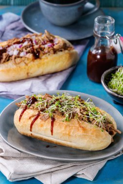 çekti domuz sandviçler