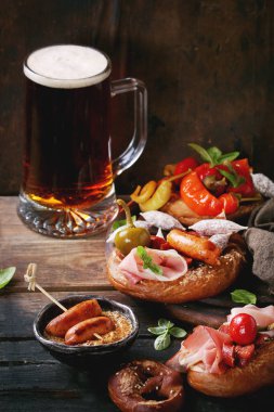 Simit et aperatifler çeşitli