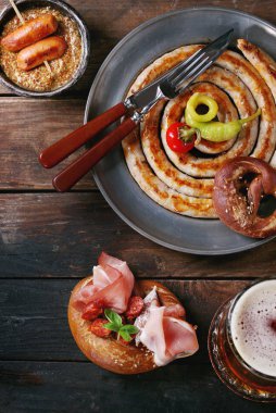 Simit et aperatifler çeşitli