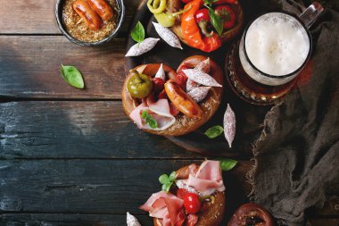 Simit et aperatifler çeşitli